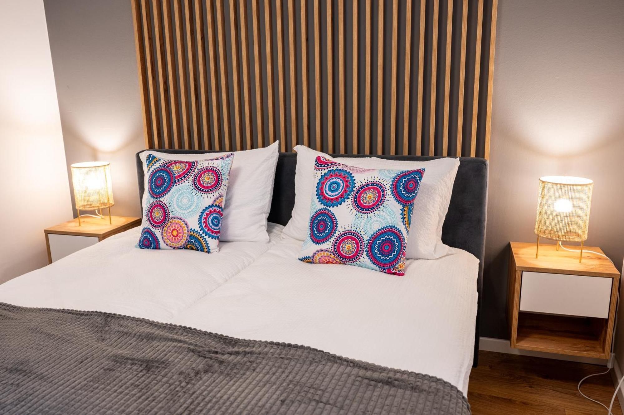Poppy Elegance City Center & Free Parking Sarajevo Ngoại thất bức ảnh